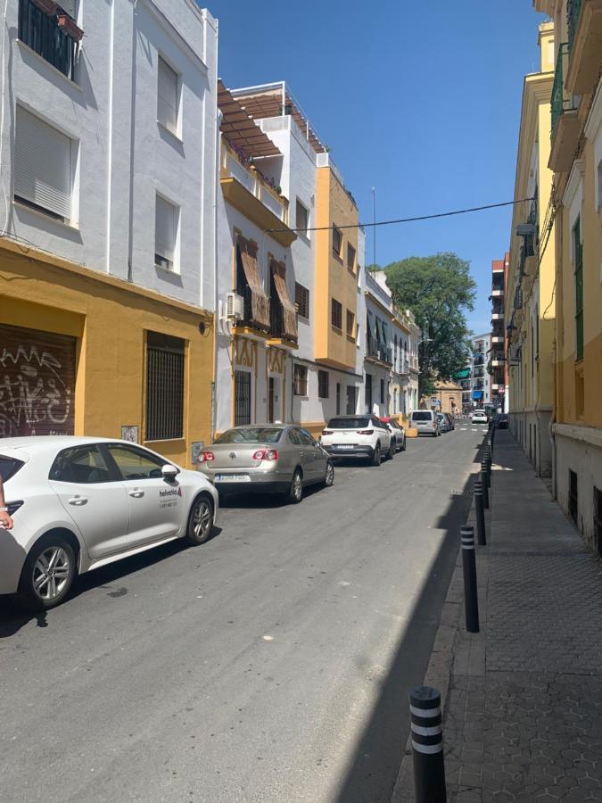 La Casita De La Puerta De Carmona Apartment Sevilla Bagian luar foto